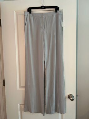 BCBGMaxAzria Light Gray Wide-Leg Dress Pants